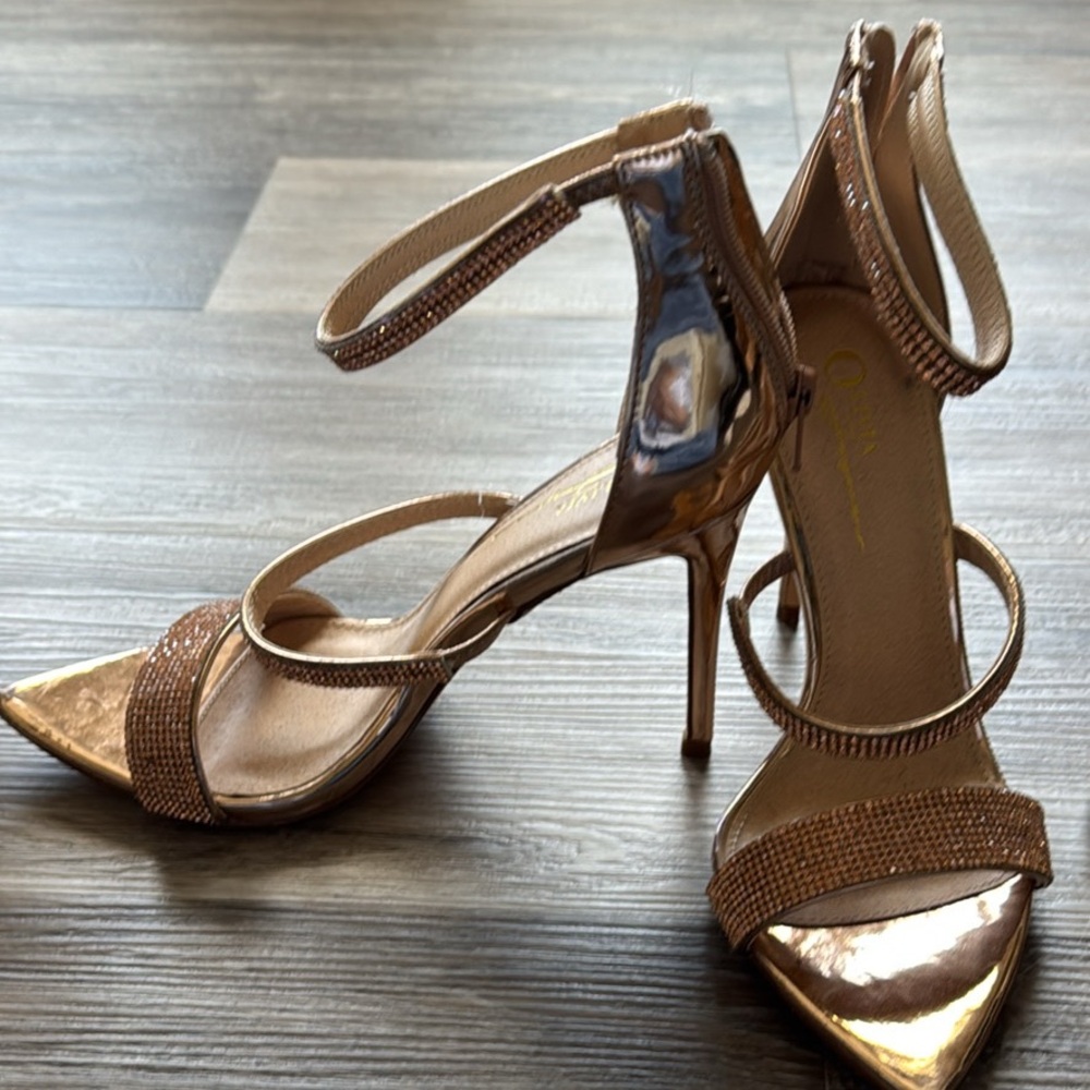 Elegant Gold Stiletto Heels